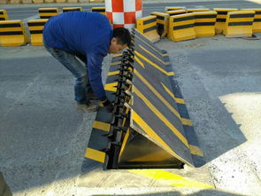 電動(dòng)破胎器仁為毛尖液壓路障機(jī)系列 蘇州路障設(shè)備的卓越性能與應(yīng)用